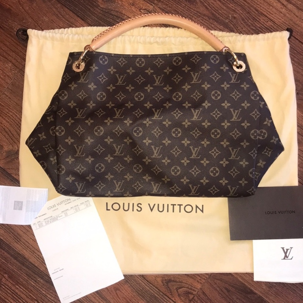 Louis Vuitton Artsy MM Monogram Purse